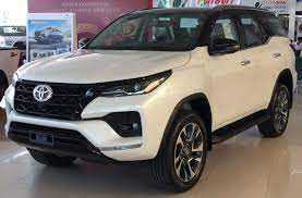 RENT TOYOTA FORTUNER 2022 IN DUBAI-pic_3