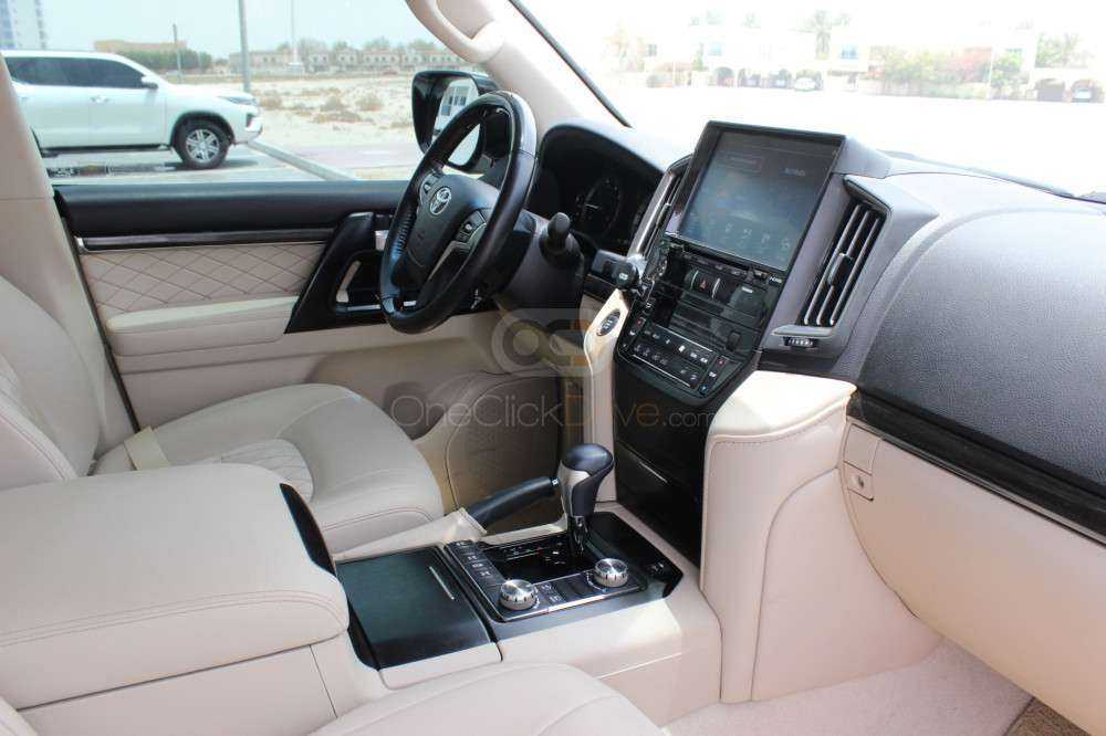 RENT TOYOTA LAND CRUISER GXR V6 2020 IN DUBAI-pic_4