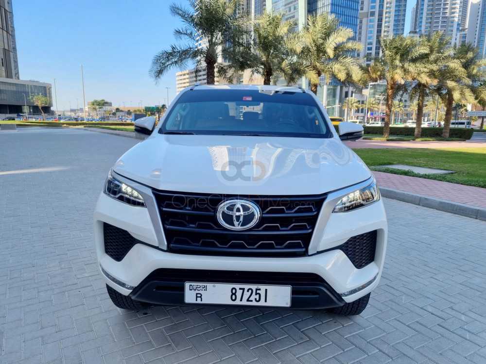 RENT TOYOTA FORTUNER 2022 IN DUBAI-pic_1