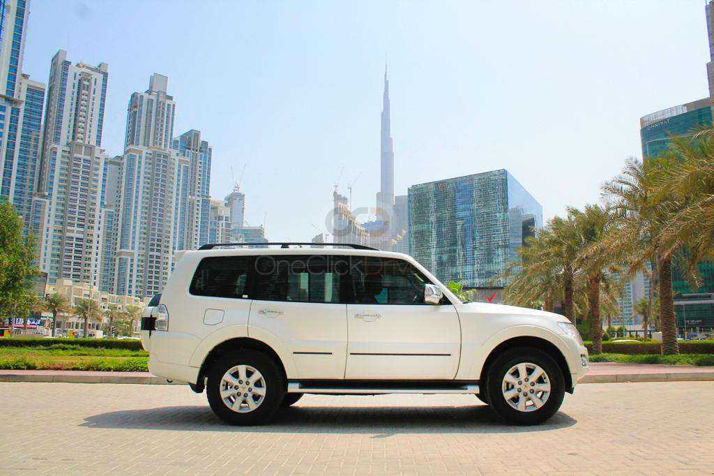 RENT MITSUBISHI PAJERO 2020 IN DUBAI-pic_2