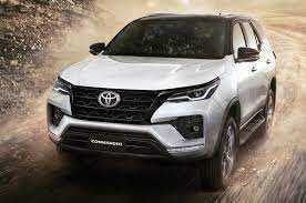 RENT TOYOTA FORTUNER 2022 IN DUBAI-pic_4