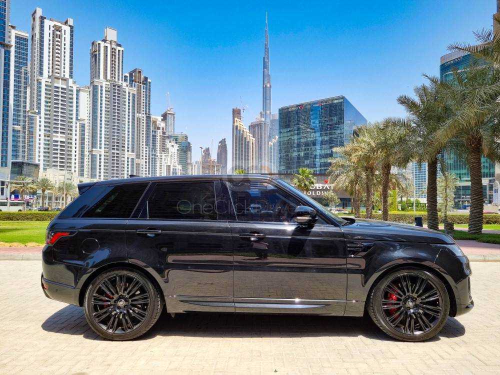 RENT LAND ROVER RANGE ROVER SPORT SE 2021 IN DUBAI-pic_1