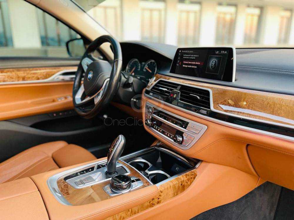 RENT BMW 740LI 2019 IN DUBAI-pic_4