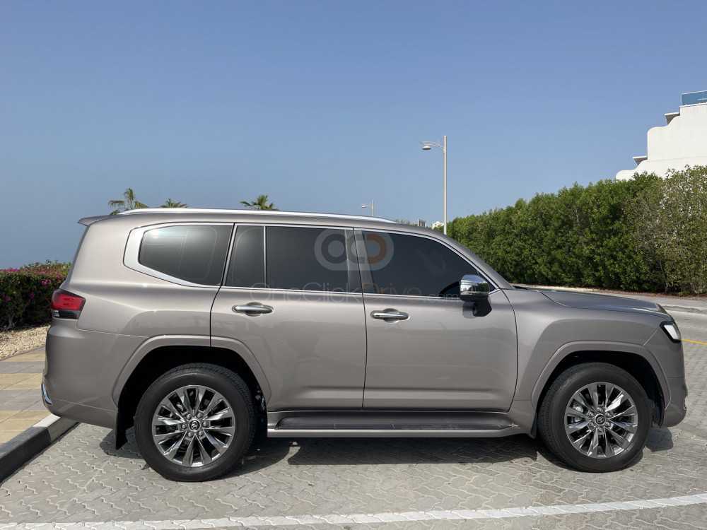 RENT TOYOTA LAND CRUISER VXR V8 2022 IN DUBAI-pic_1