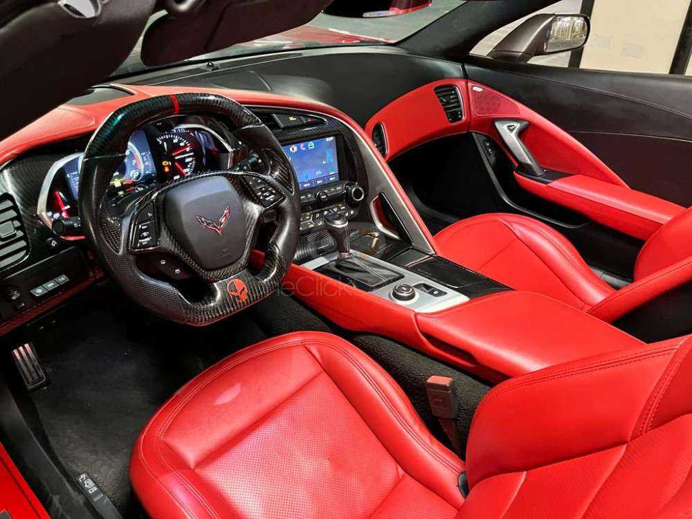 RENT CHEVROLET CORVETTE 2018 IN DUBAI-pic_3