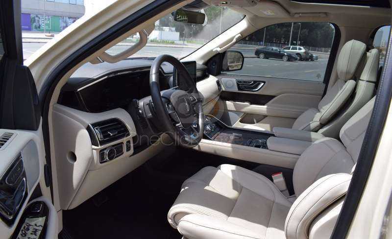 RENT LINCOLN NAVIGATOR 2018 IN DUBAI-pic_4