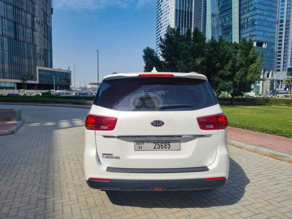 RENT KIA CARNIVAL 2020 IN DUBAI-pic_3