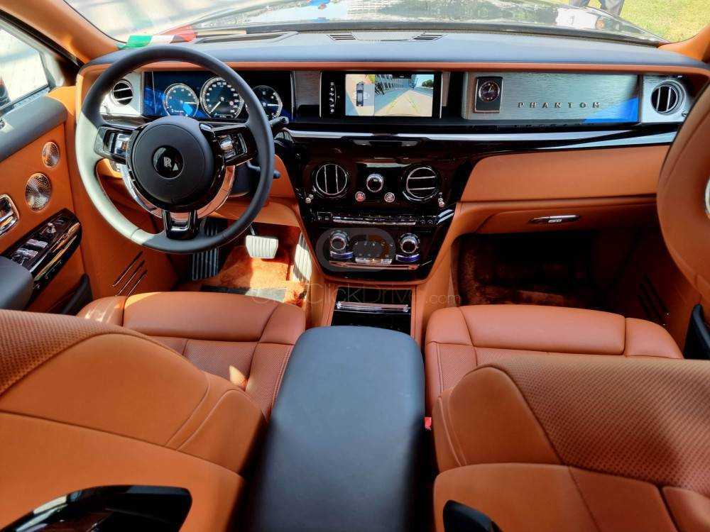 RENT ROLLS ROYCE PHANTOM EXTENDED 2021 IN DUBAI-pic_6