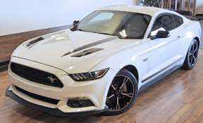 RENT FORD MUSTANG GT CONVERTIBLE V8 2021 IN DUBAI-pic_3