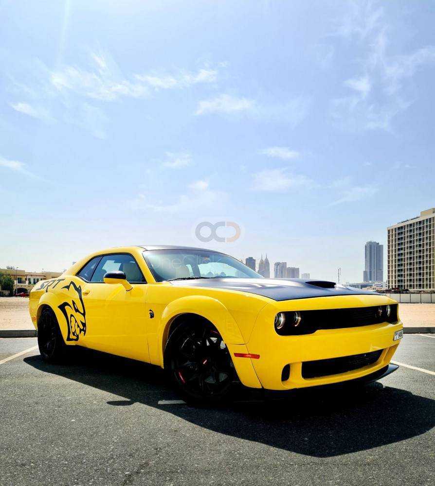 RENT DODGE CHALLENGER R/T SCAT PACK V8-pic_1