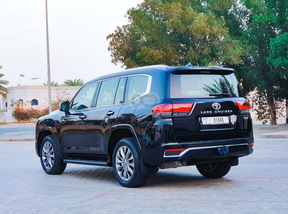 RENT TOYOTA LAND CRUISER EXR V4 2022 IN DUBAI-pic_6