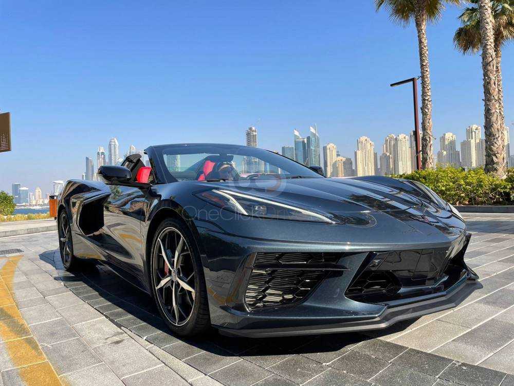 RENT CHEVROLET CORVETTE STINGRAY C8 2021 IN DUBAI-pic_1