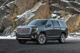 RENT GMC YUKON DENALI 2022 IN DUBAI-pic_3