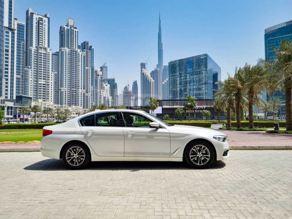 RENT BMW 520I 2020 IN DUBAI-pic_1