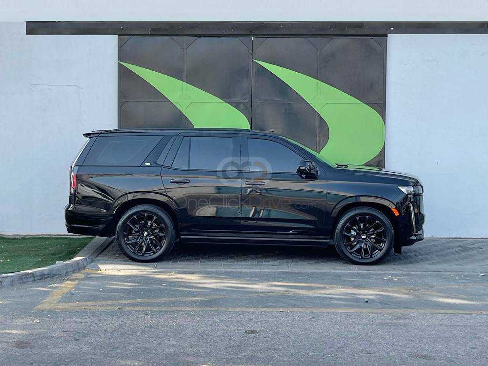 RENT CADILLAC ESCALADE PLATINUM SPORT 2022 IN DUBAI-pic_2