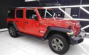 RENT JEEP WRANGLER UNLIMITED SAHARA EDITION-pic_3