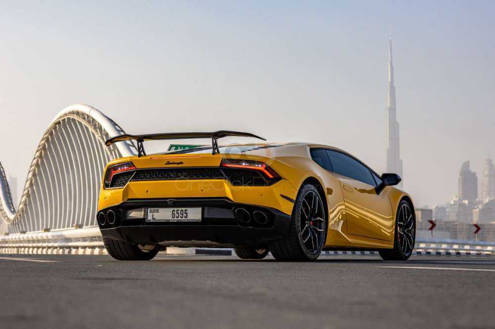 RENT LAMBORGHINI HURACAN COUPE LP610-4 2019 IN DUBAI-pic_3