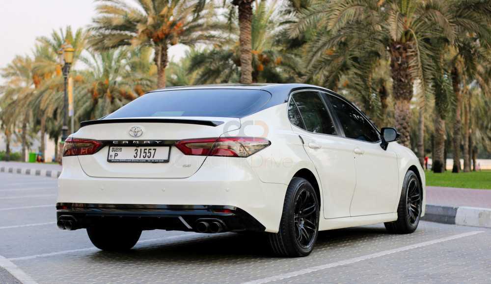 RENT TOYOTA CAMRY 2018 IN DUBAI-pic_4