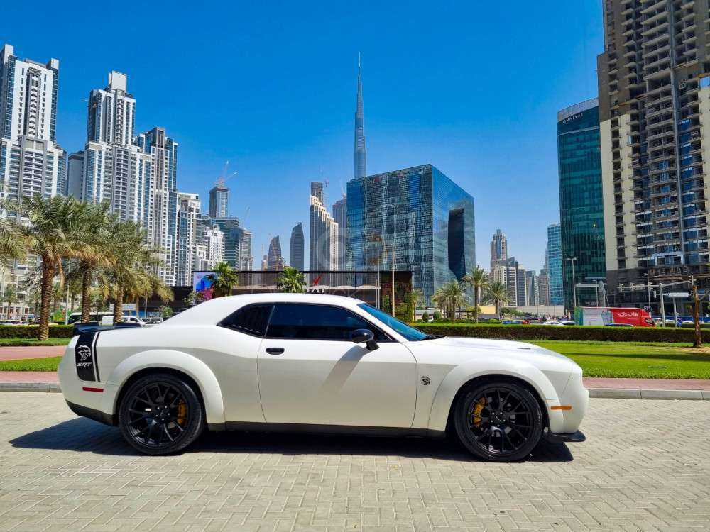 RENT DODGE CHALLENGER V8 RT DEMON WIDEBODY-pic_2