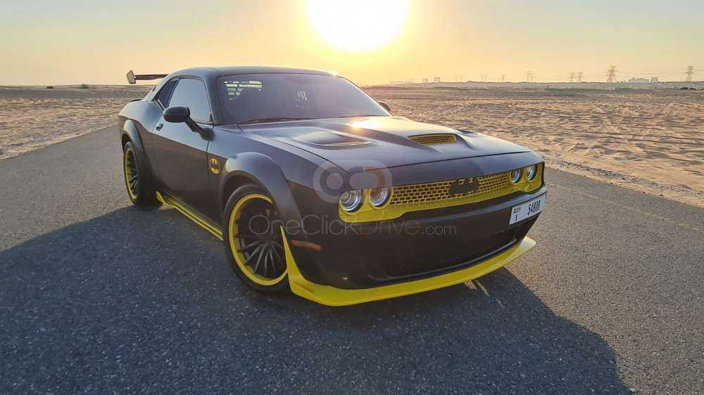 RENT DODGE CHALLENGER BATMAN KIT V8 2020 IN DUBAI-pic_2