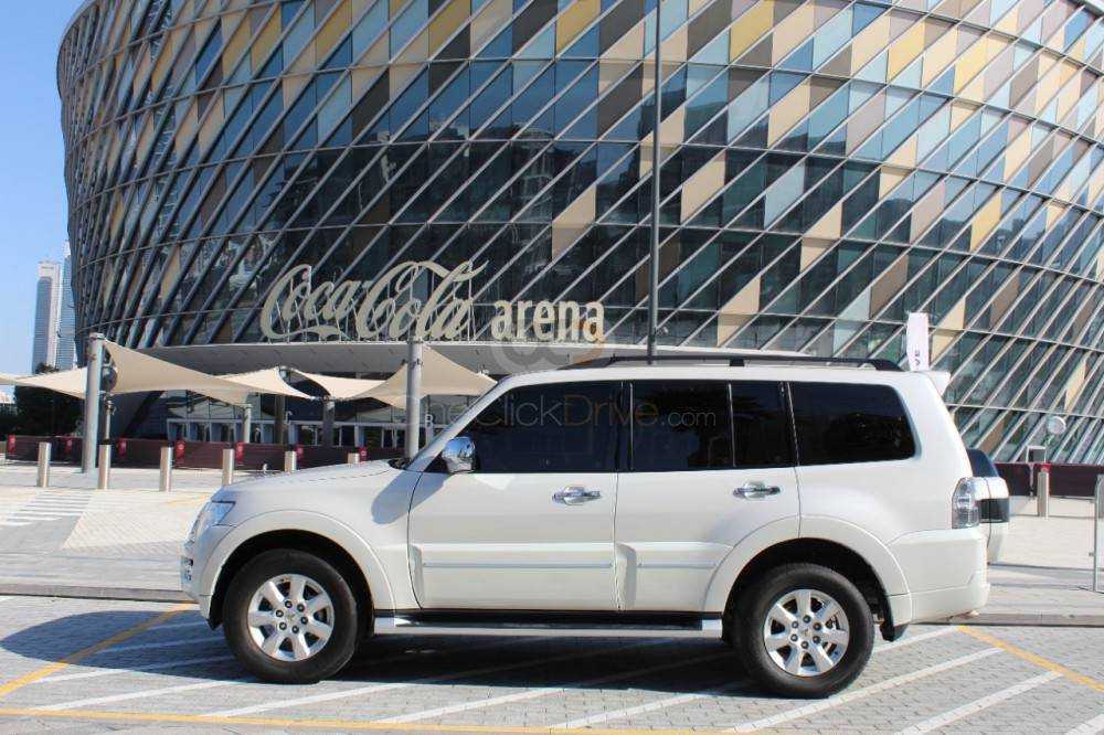 RENT MITSUBISHI PAJERO 2019 IN DUBAI-pic_2