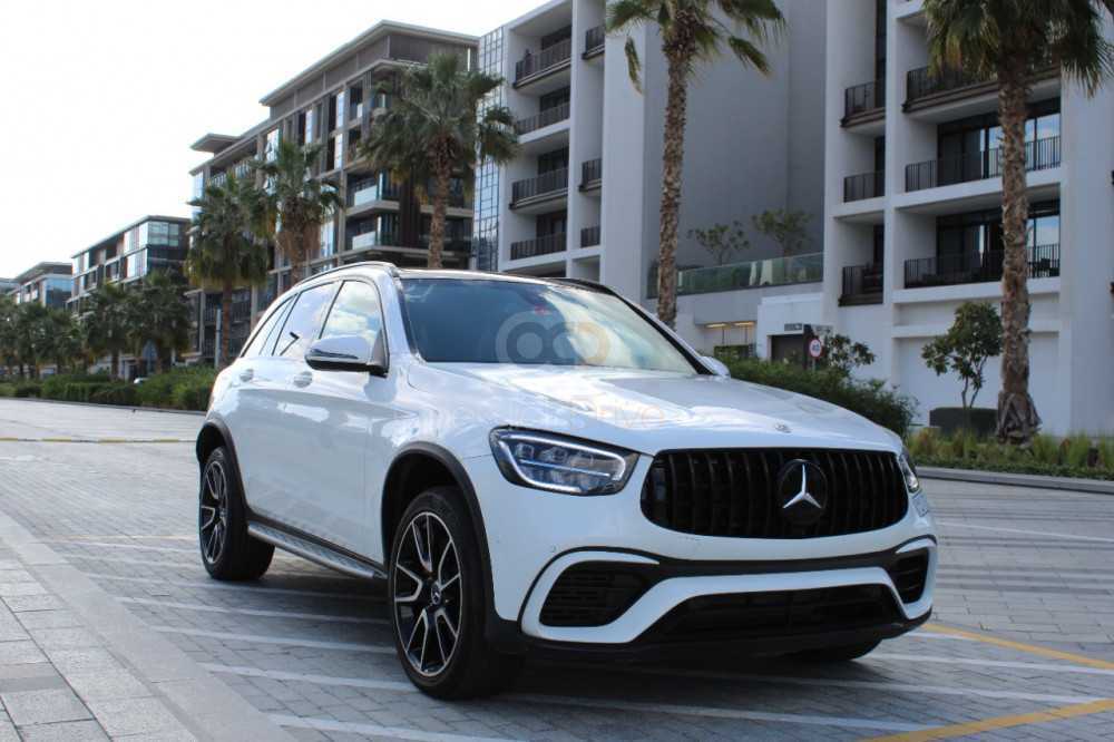 RENT MERCEDES BENZ GLC 300 2018 IN DUBAI-pic_1