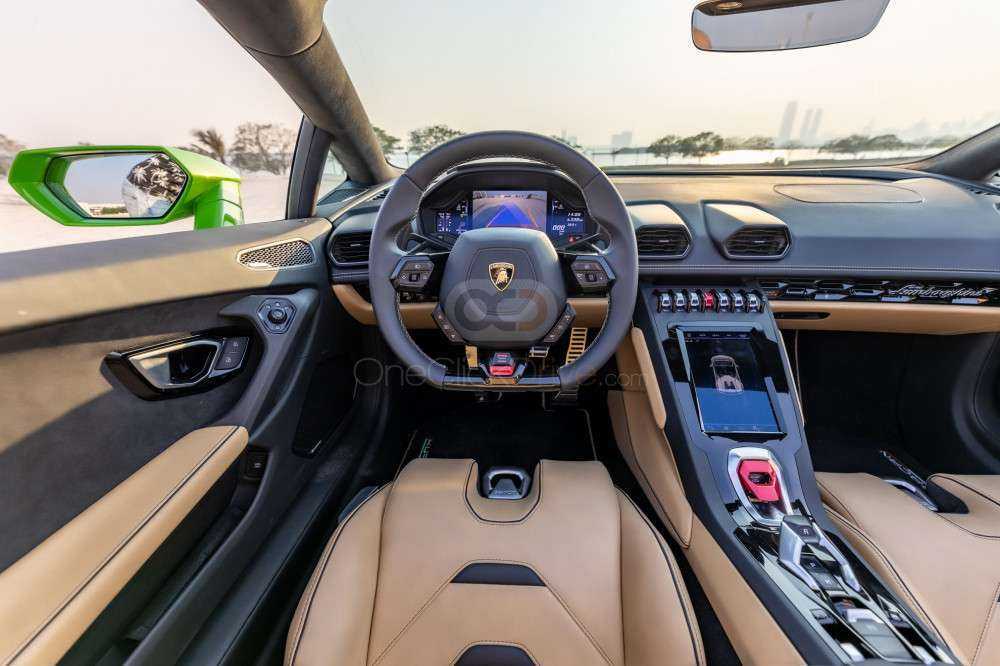 RENT LAMBORGHINI HURACAN EVO SPYDER 2022 IN DUBAI - image 4