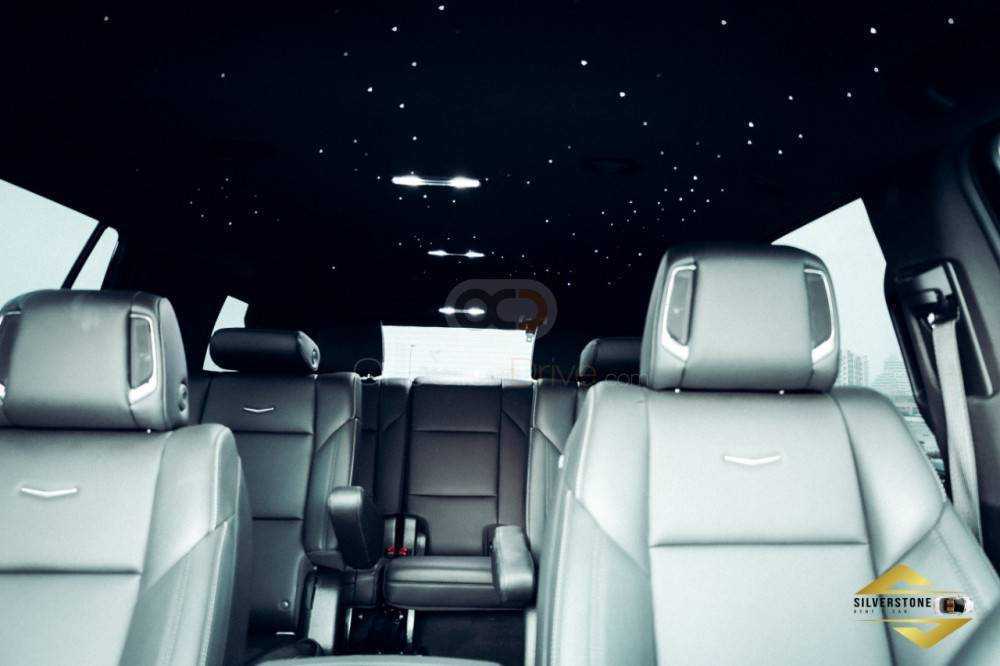 RENT CADILLAC ESCALADE PLATINUM SPORT 2022 IN DUBAI-pic_4