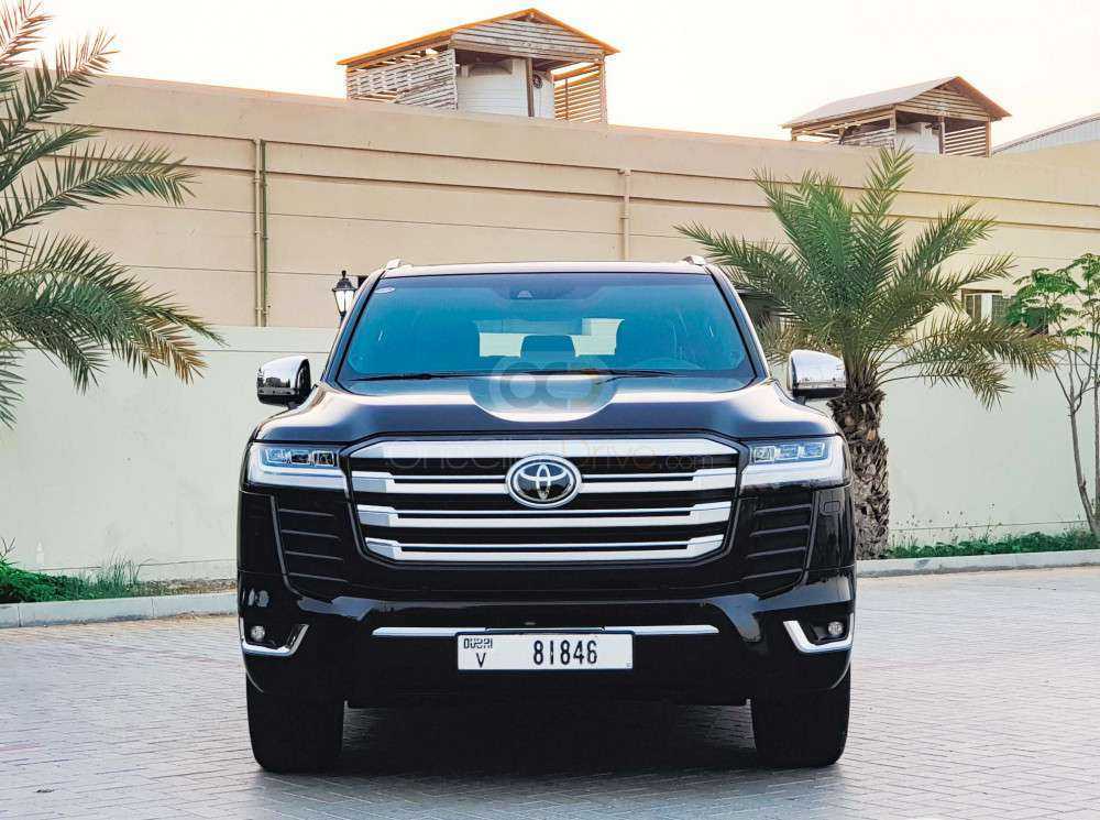 RENT TOYOTA LAND CRUISER EXR V4 2022 IN DUBAI-pic_3