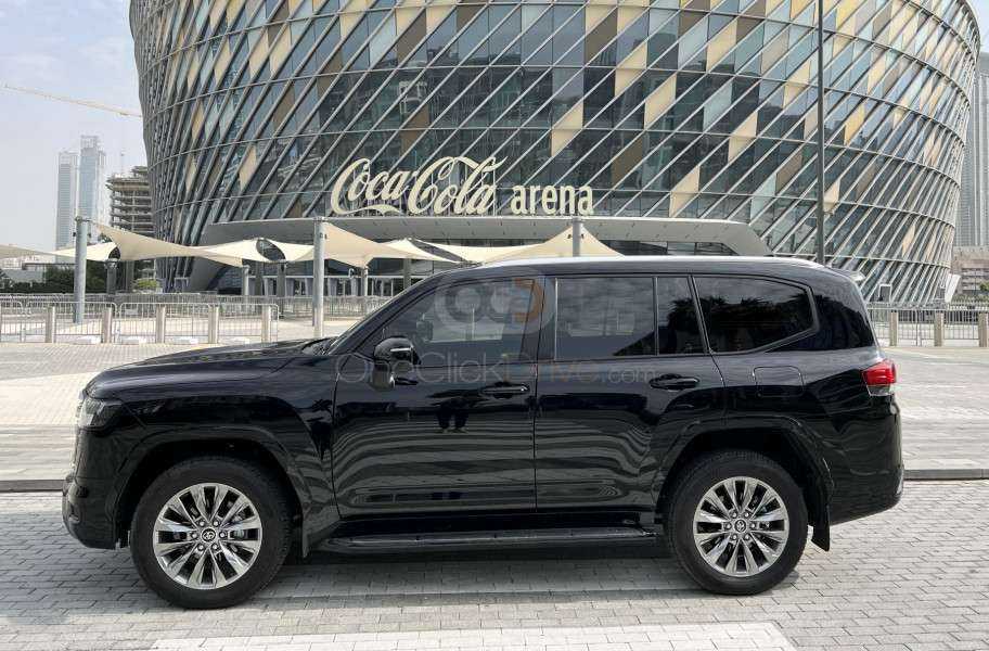 RENT TOYOTA LAND CRUISER GXR V6 2022 IN DUBAI-pic_2