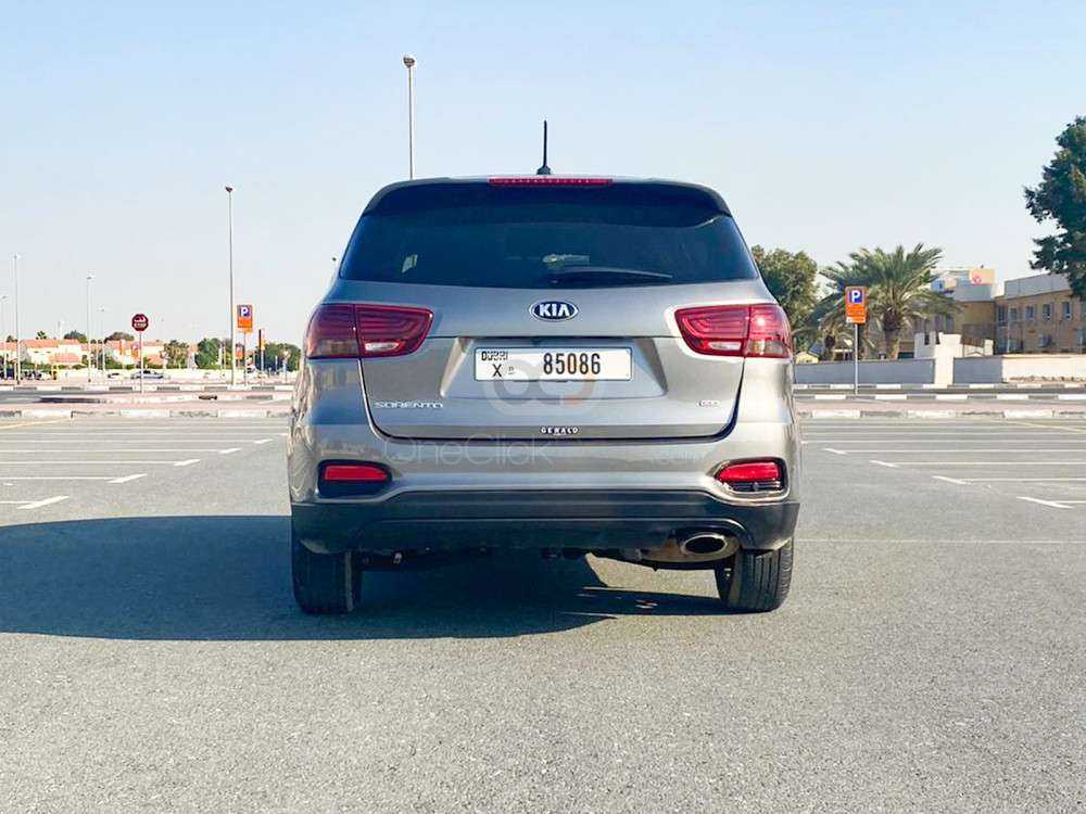 RENT KIA SORENTO 2019 IN DUBAI-pic_4