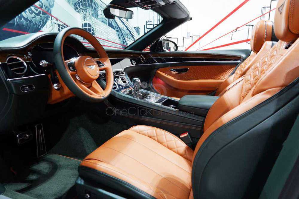 RENT BENTLEY CONTINENTAL GT CONVERTIBLE 2021 IN DUBAI-pic_4