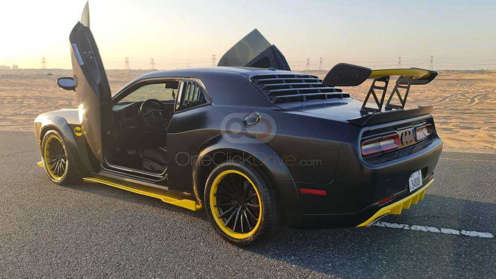 RENT DODGE CHALLENGER BATMAN KIT V8 2020 IN DUBAI-pic_4