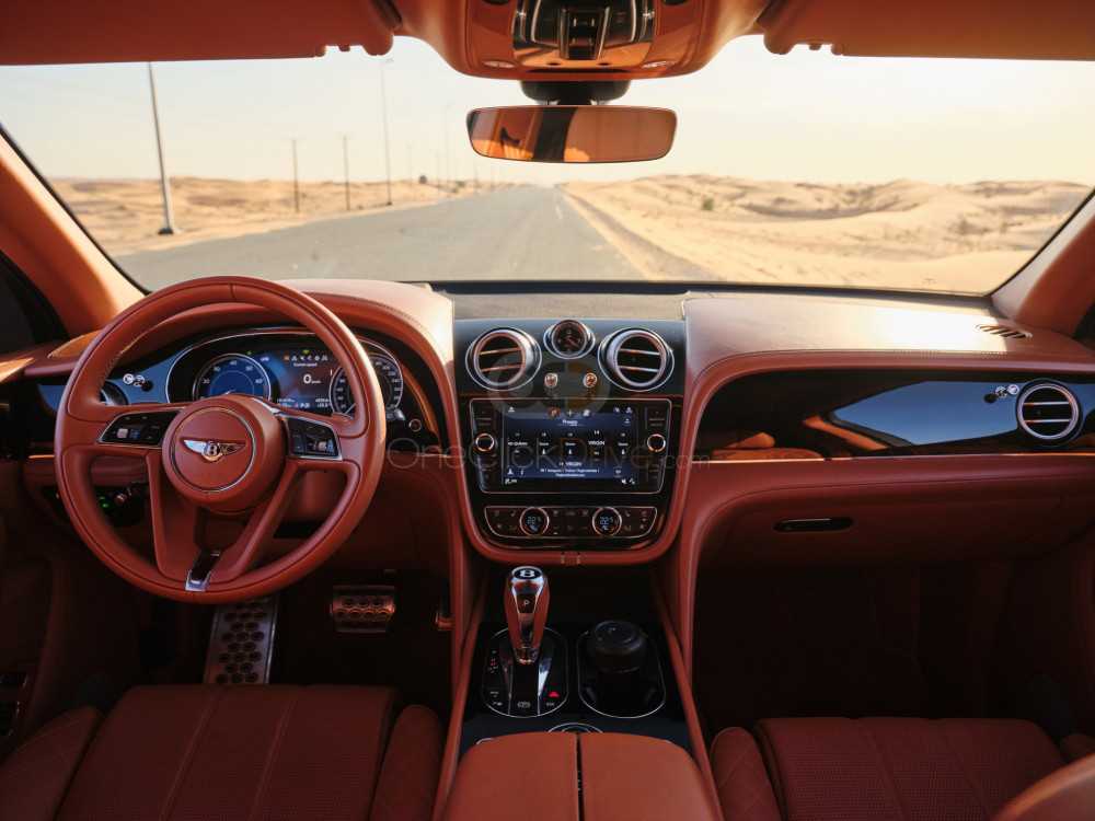 RENT BENTLEY BENTAYGA 2017 IN DUBAI-pic_2