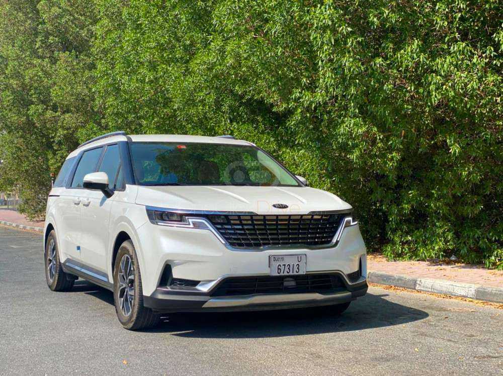 RENT KIA CARNIVAL 2021 IN DUBAI-pic_4