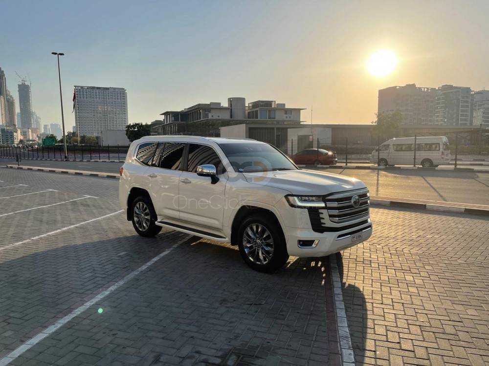 RENT TOYOTA LAND CRUISER 2022 IN DUBAI-pic_3