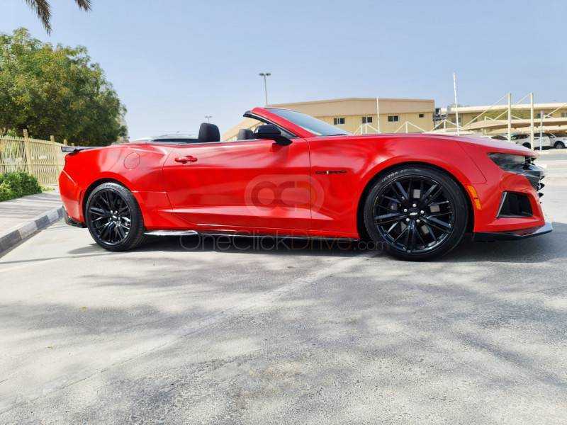 RENT CHEVROLET CAMARO ZL1 CONVERTIBLE V8 2019 IN DUBAI-pic_1