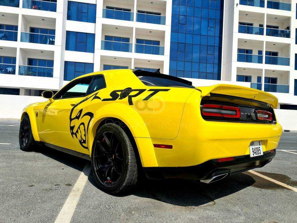 RENT DODGE CHALLENGER R/T SCAT PACK V8-pic_6