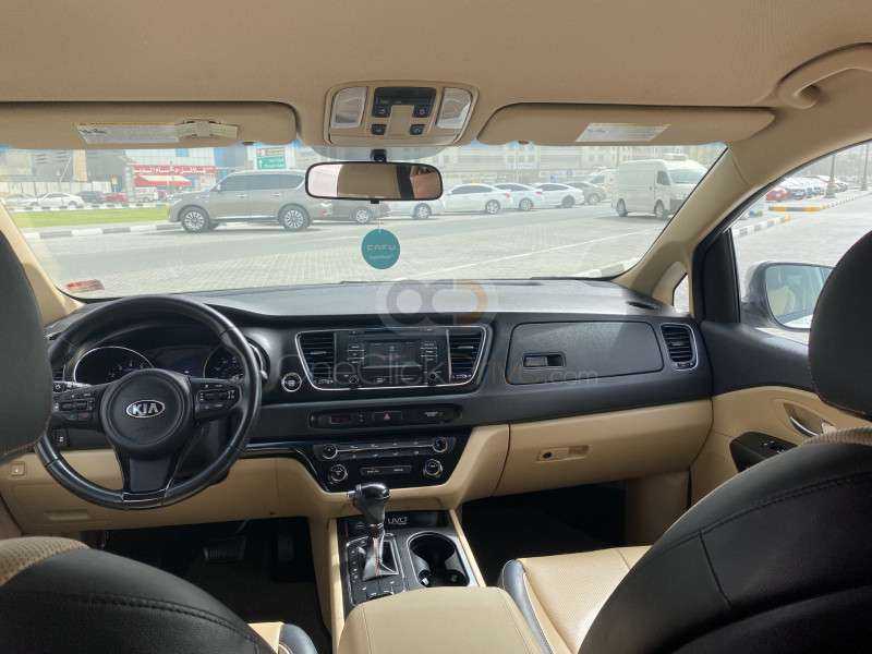 RENT KIA CARNIVAL 2017 IN DUBAI-pic_2