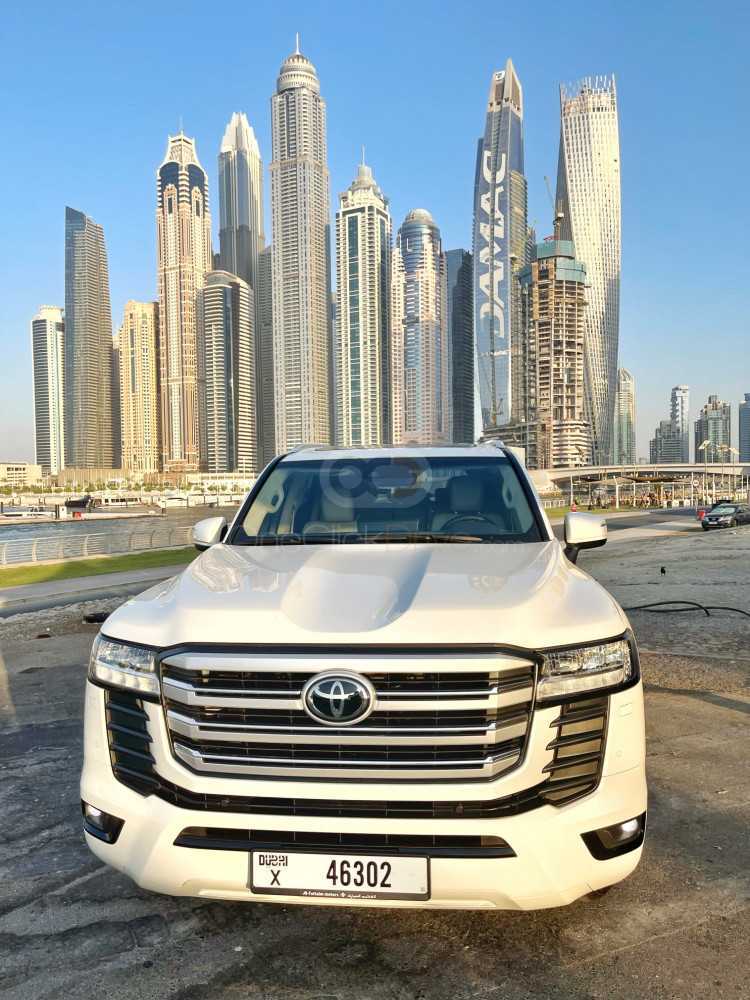 RENT TOYOTA LAND CRUISER GXR V6 2022 IN DUBAI-pic_3