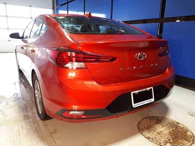 RENT HYUNDAI ELANTRA 2020 IN DUBAI-pic_3