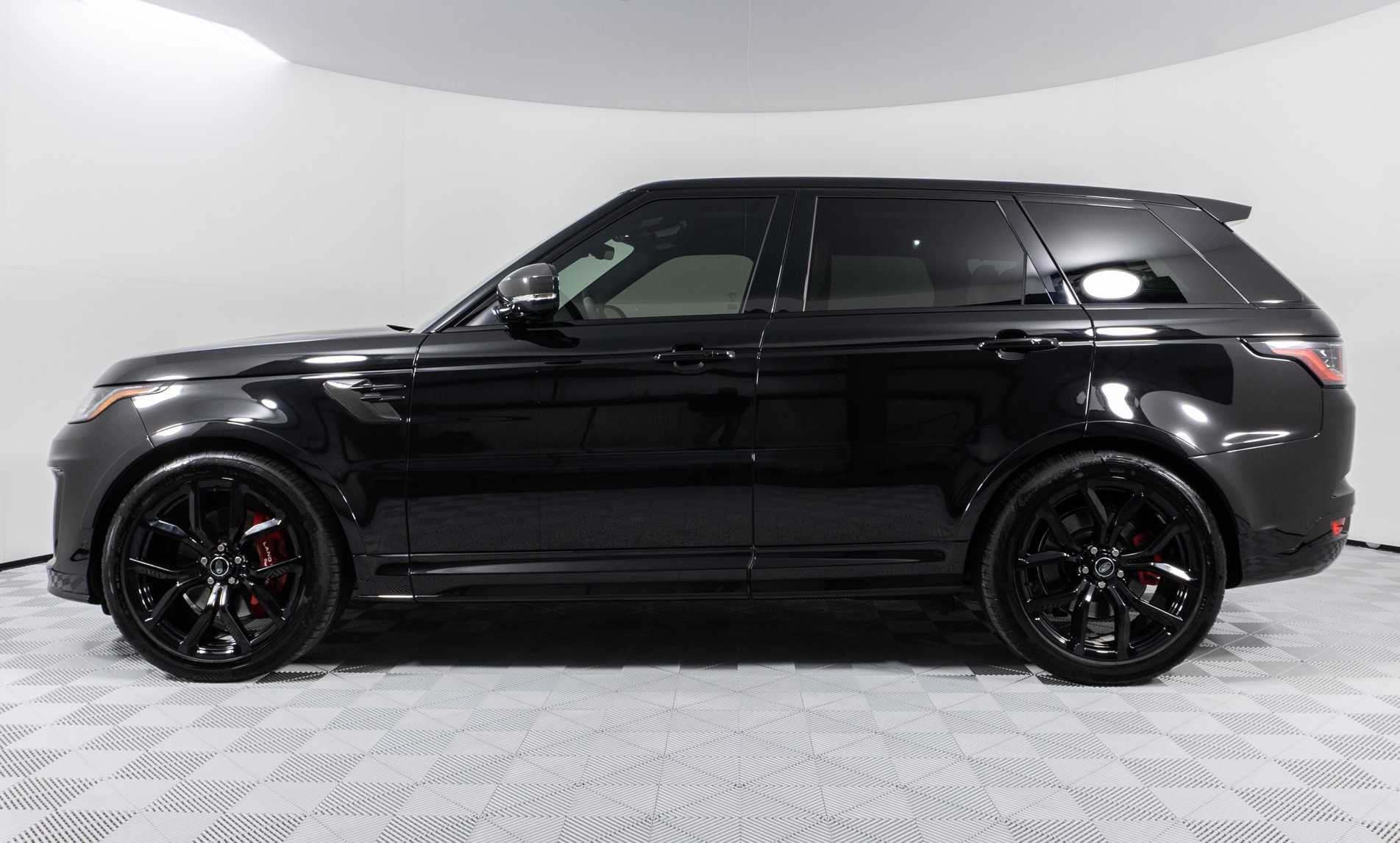 Range Rover Sport SVR 2022 Black-Red New-pic_6