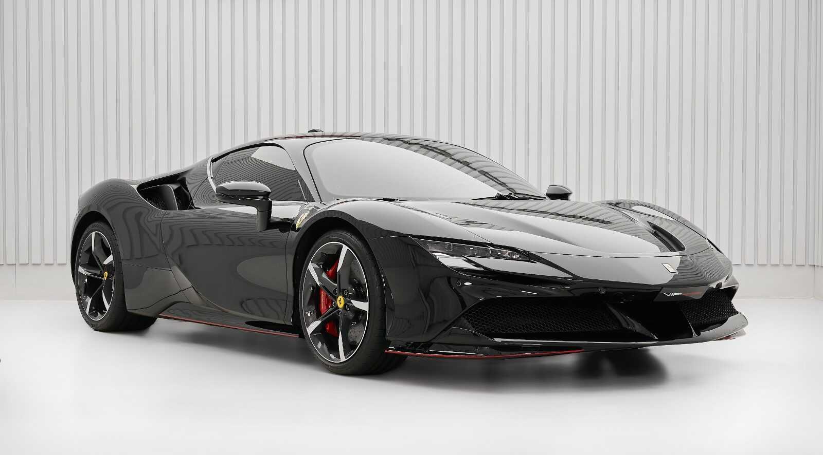 FERRARI SF90 STRADALE, 2022, GCC, FULL OPTIONS, ZERO KM-pic_6