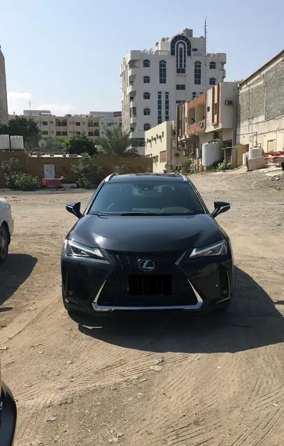 Lexus UX 2019 in Dubai-pic_4