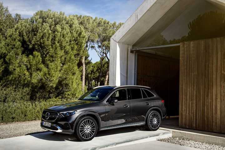 MERCEDES BENZ GLC 300 EXPORT PRICE-pic_5