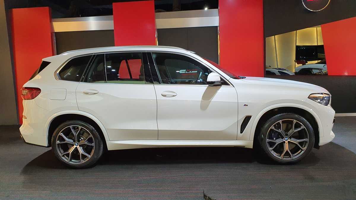 RENT BMW X5 2019 IN DUBAI-pic_4