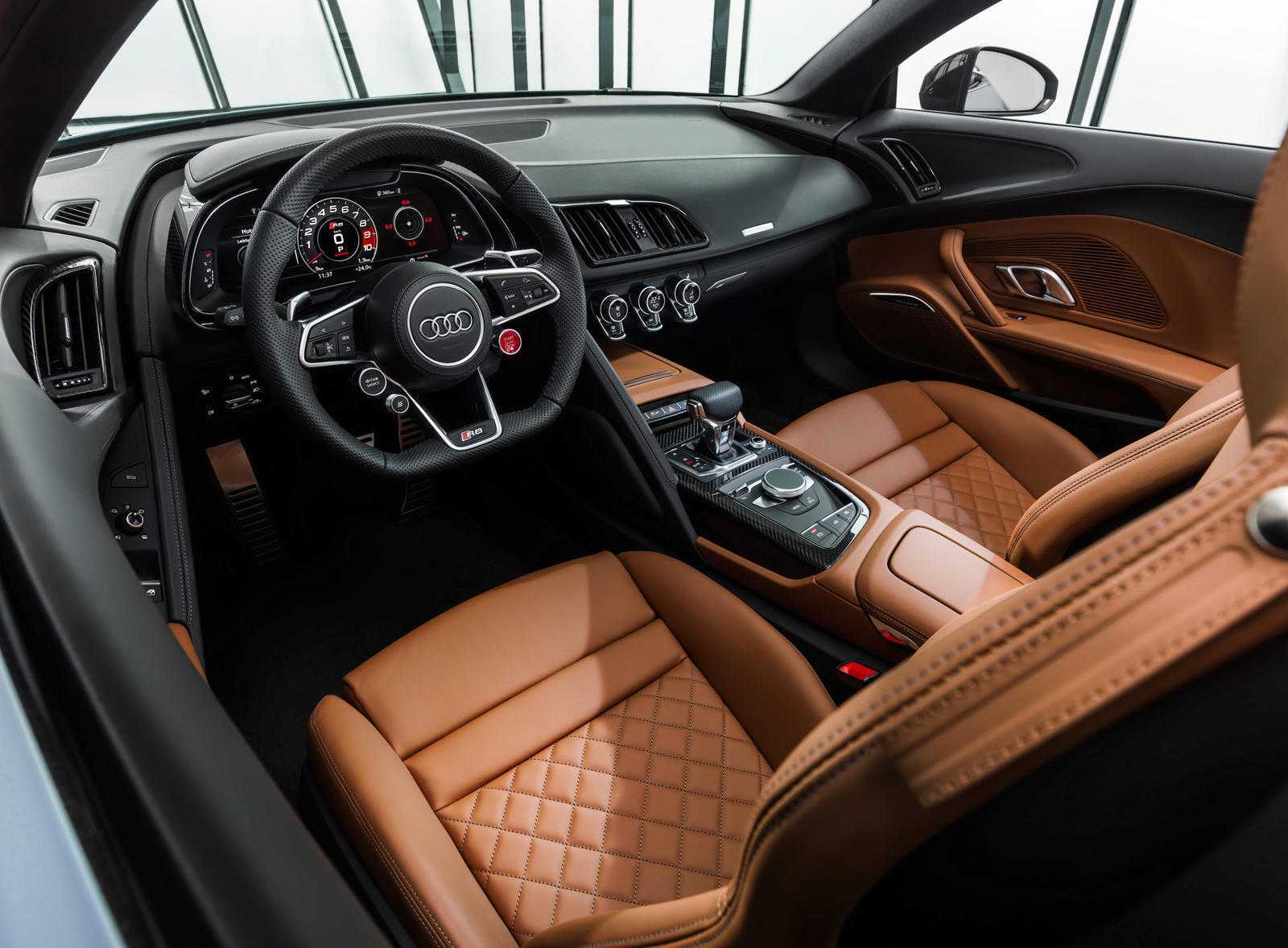 Rent Audi R8 Coupe 2021-pic_2