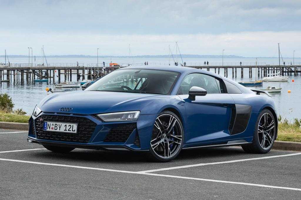 Rent Audi R8 Coupe 2021-pic_3