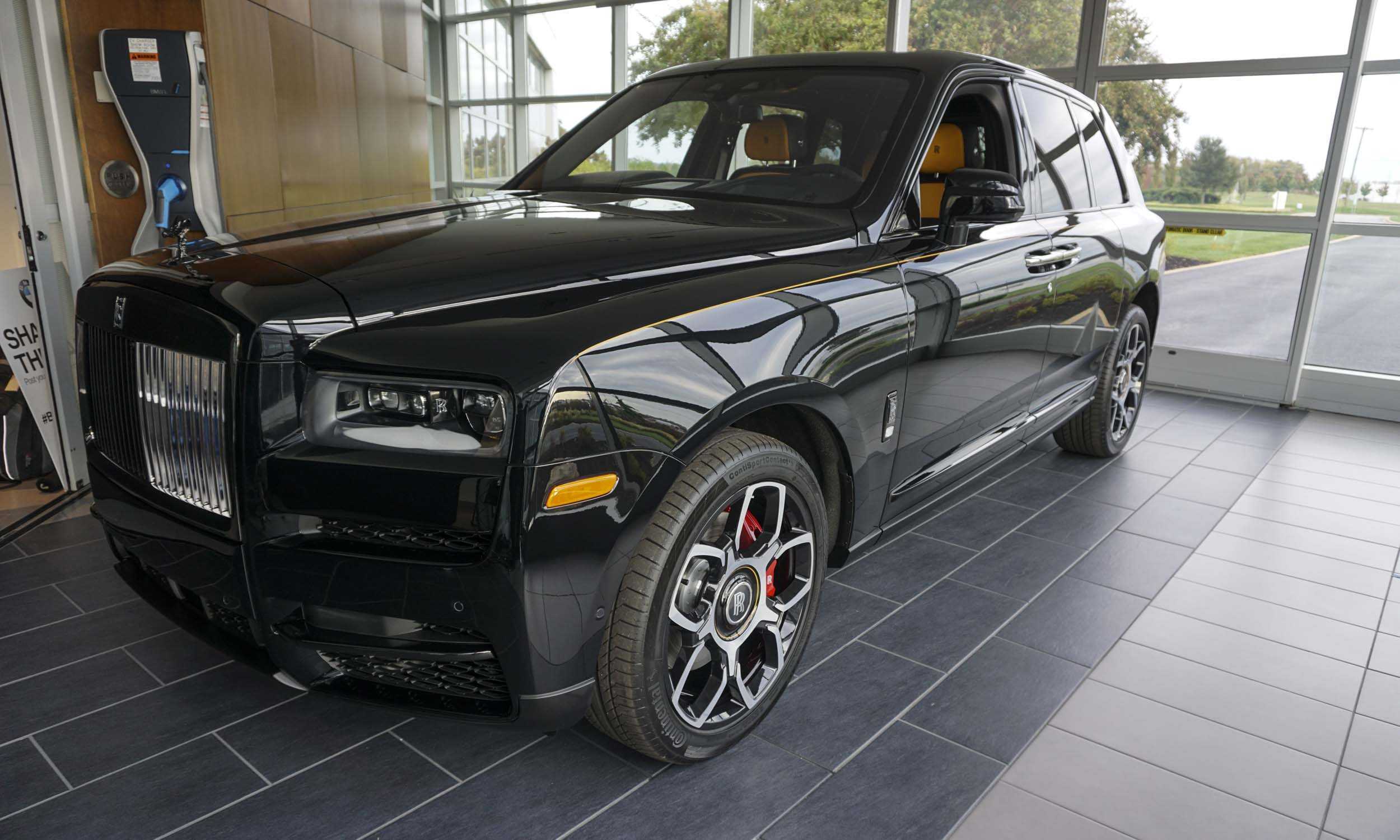 Rolls Royce Cullinan Black Badge look 2021-pic_5