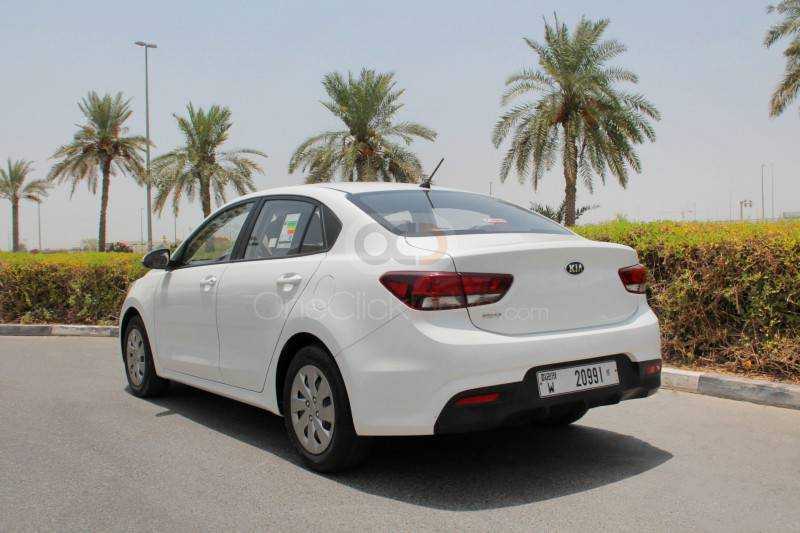 RENT KIA RIO SEDAN 2017 IN DUBAI-pic_2